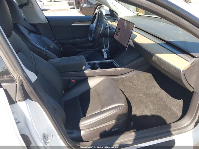 46302470 :رقم المزاد ، 5YJ3E1EA1MF013708 vin ، 2021 Tesla Model 3 Standard Range Plus Rear-wheel Drive مزاد بيع