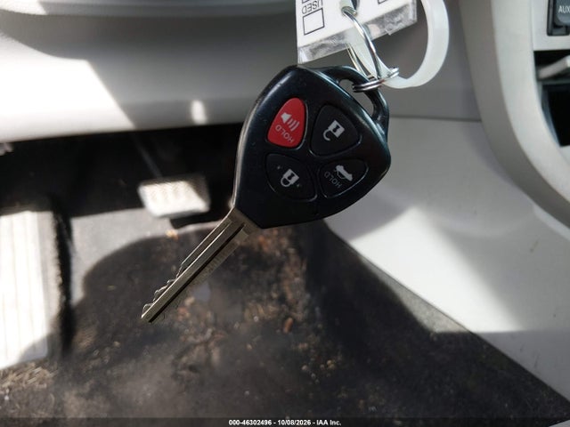 46302496 :رقم المزاد ، 2T1BU4EE0BC557640 vin ، 2011 Toyota Corolla Le مزاد بيع