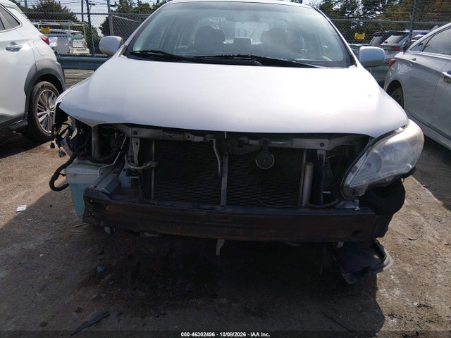 46302496 :رقم المزاد ، 2T1BU4EE0BC557640 vin ، 2011 Toyota Corolla Le مزاد بيع