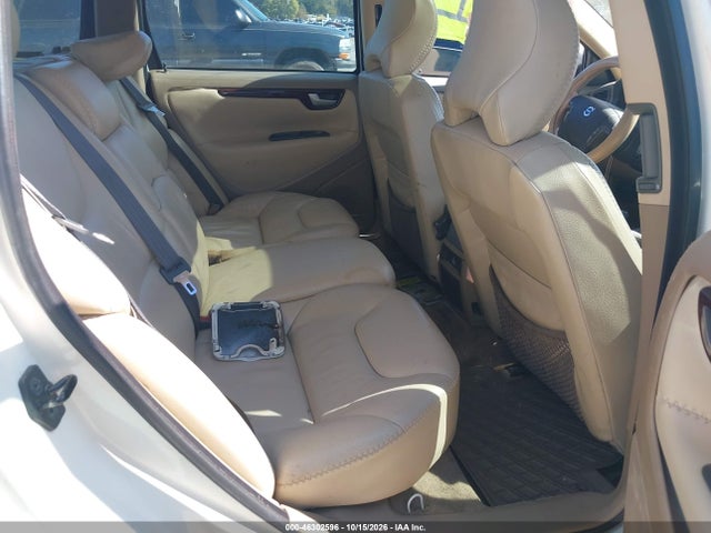 2001 Volvo V70 Xc მანქანა იყიდება აუქციონზე, vin: YV1SZ58D811007321, აუქციონის ნომერი: 46302596