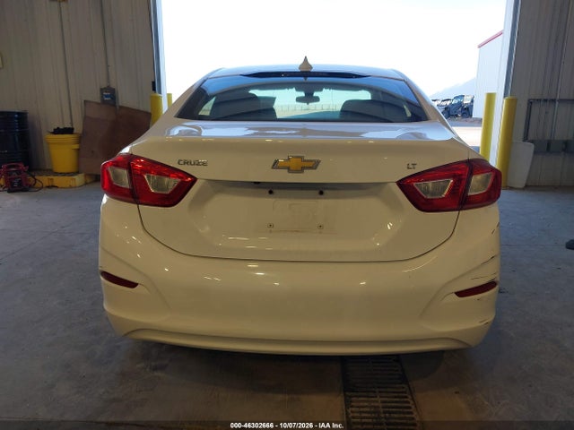 Chevrolet Cruze Lt Auto 2018 1G1BE5SM7J7114876 Image 17
