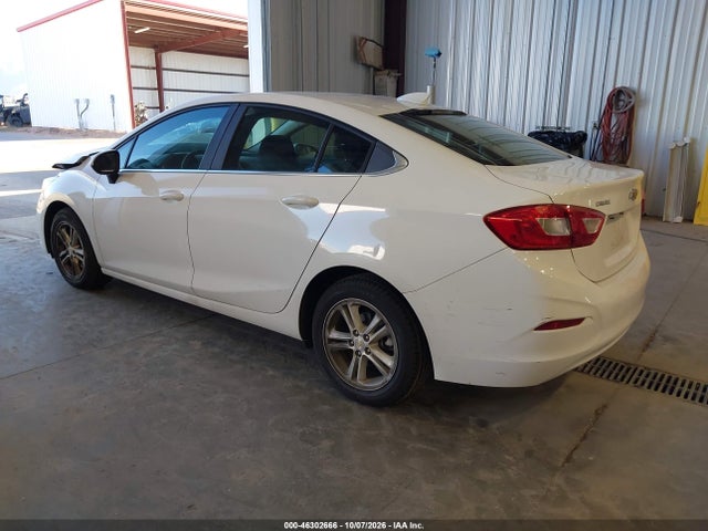 Chevrolet Cruze Lt Auto 2018 1G1BE5SM7J7114876 Image 3
