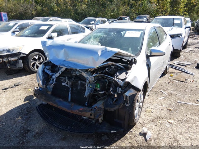 2015 Toyota Corolla Le მანქანა იყიდება აუქციონზე, vin: 2T1BURHE2FC423971, აუქციონის ნომერი: 46302737