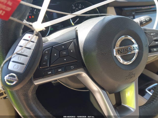 46302832 :رقم المزاد ، 5N1AT2MT9HC847617 vin ، 2017 Nissan Rogue Sl مزاد بيع