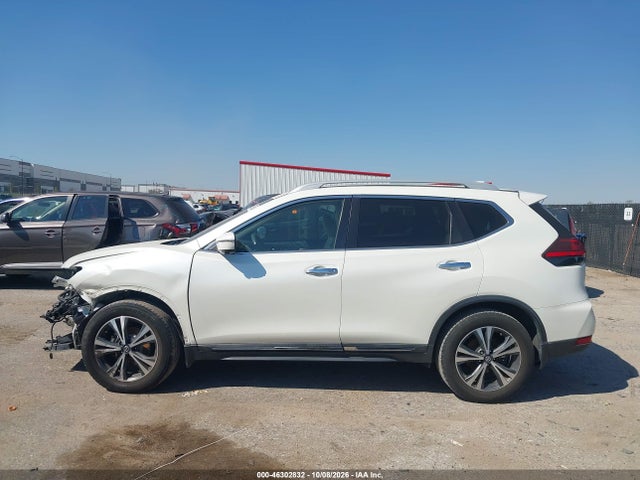46302832 :رقم المزاد ، 5N1AT2MT9HC847617 vin ، 2017 Nissan Rogue Sl مزاد بيع