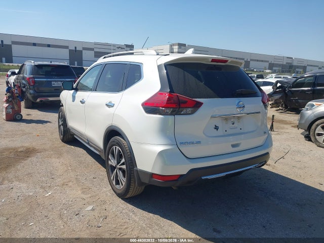 46302832 :رقم المزاد ، 5N1AT2MT9HC847617 vin ، 2017 Nissan Rogue Sl مزاد بيع