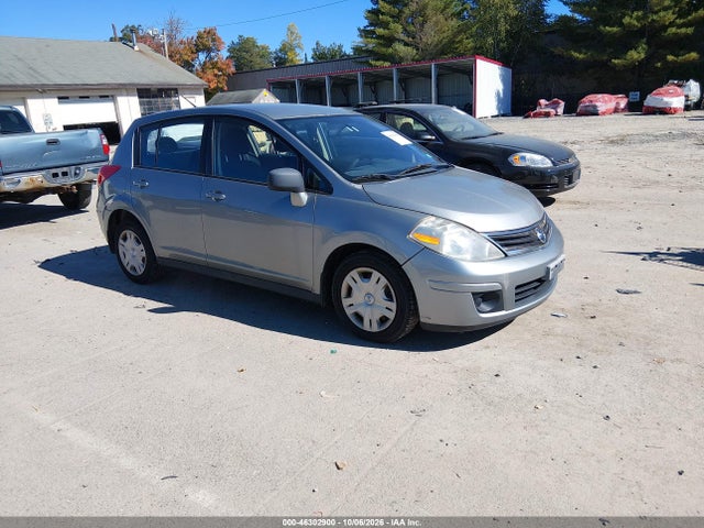 46302900 :رقم المزاد ، 3N1BC1CPXAL463169 vin ، 2010 Nissan Versa 1.8s مزاد بيع