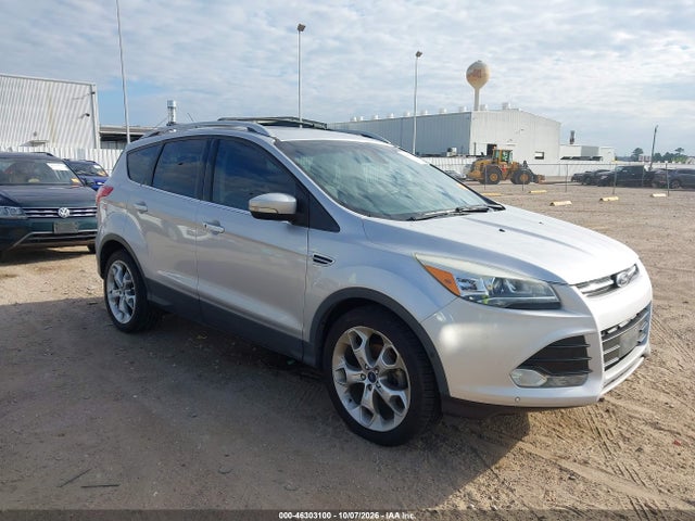 46303100 :رقم المزاد ، 1FMCU0JX9GUB96676 vin ، 2016 Ford Escape Titanium مزاد بيع