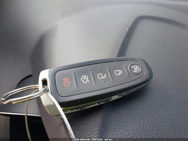 46303100 :رقم المزاد ، 1FMCU0JX9GUB96676 vin ، 2016 Ford Escape Titanium مزاد بيع