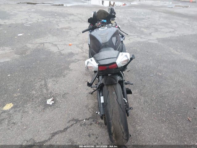 Suzuki GSX-R750 2015 JS1GR7MAXF2101277 Image 6