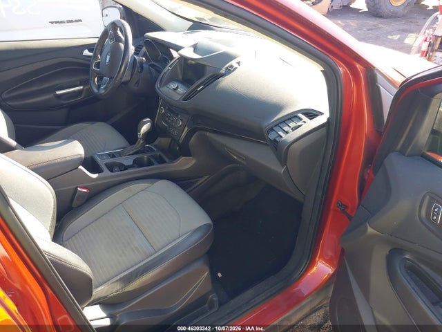 Продажа на аукционе авто 2019 Ford Escape Se, vin: 1FMCU9GD6KUB09648, номер лота: 46303342