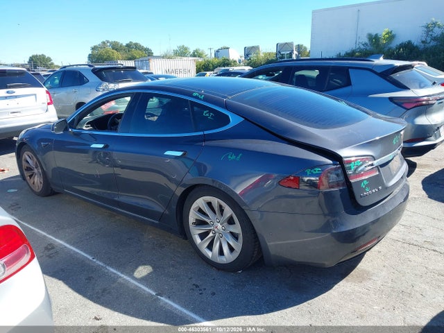2018 Tesla Model S 100d/75d/p100d მანქანა იყიდება აუქციონზე, vin: 5YJSA1E27JF291329, აუქციონის ნომერი: 46303561