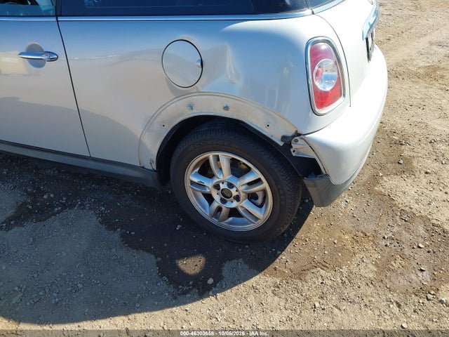 46303658 :رقم المزاد ، WMWSU3C57DT687372 vin ، 2013 Mini Hardtop Cooper مزاد بيع
