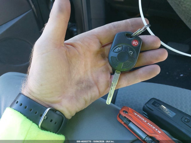 Продажа на аукционе авто 2017 Ford Escape Se, vin: 1FMCU9GD7HUA37044, номер лота: 46303770
