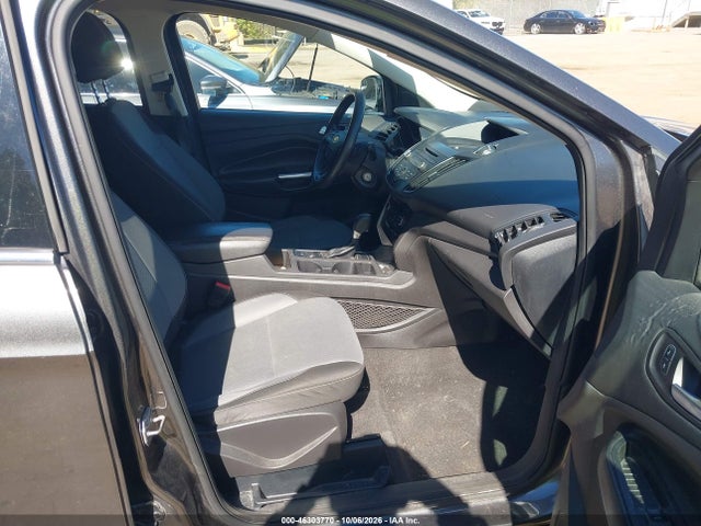 Продажа на аукционе авто 2017 Ford Escape Se, vin: 1FMCU9GD7HUA37044, номер лота: 46303770