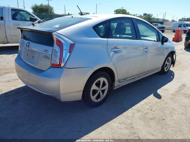 46303785 :رقم المزاد ، JTDKN3DU3C5520063 vin ، 2012 Toyota Prius Three مزاد بيع