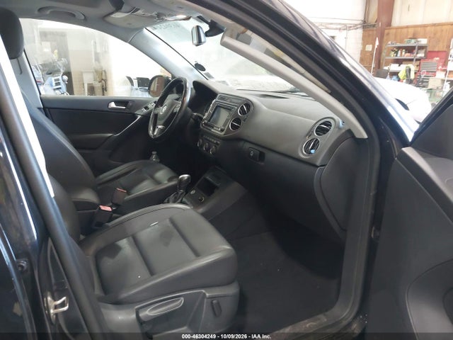 Продаж на аукціоні авто 2017 Volkswagen Tiguan 2.0t Wolfsburg Edition, vin: WVGRV7AX1HK041049, номер лоту: 46304249
