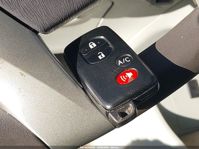46304290 :رقم المزاد ، JTDKN3DU6B5340364 vin ، 2011 Toyota Prius Three مزاد بيع
