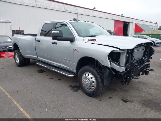46304317 :رقم المزاد ، 3C63RRHL1TG338813 vin ، 2026 Ram 3500 Big Horn  4x4 8' Box مزاد بيع