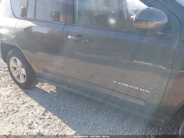 46304349 :رقم المزاد ، 1C4NJCEA9HD206959 vin ، 2017 Jeep Compass Latitude Fwd مزاد بيع