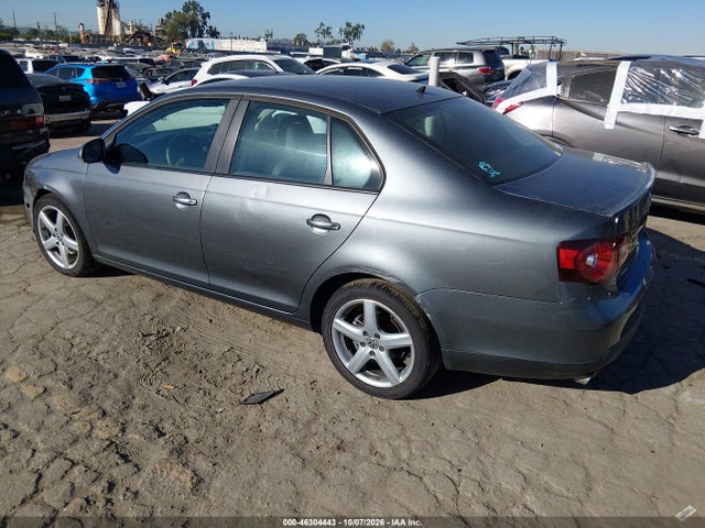Продажа на аукционе авто 2010 Volkswagen Jetta Limited Edition, vin: 3VWAZ7AJ0AM145657, номер лота: 46304443