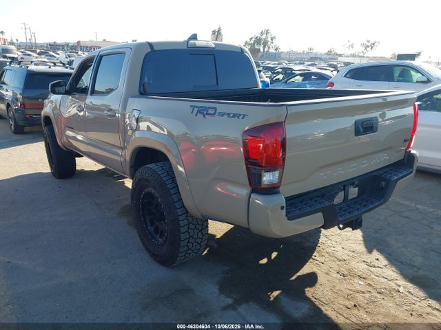 3TMAZ5CN8KM111698 Toyota Tacoma Trd Sport