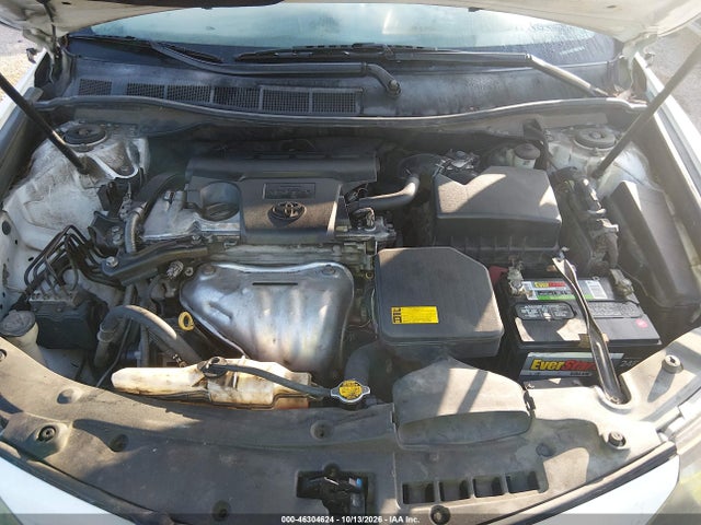 46304624 :رقم المزاد ، 4T1BF1FK5EU852233 vin ، 2014 Toyota Camry Se مزاد بيع