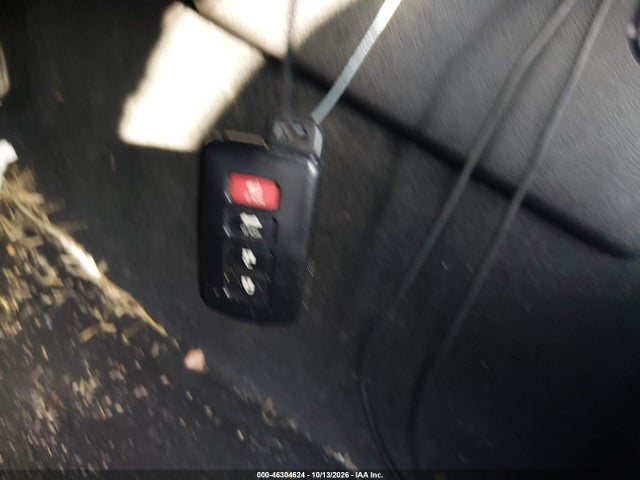 46304624 :رقم المزاد ، 4T1BF1FK5EU852233 vin ، 2014 Toyota Camry Se مزاد بيع