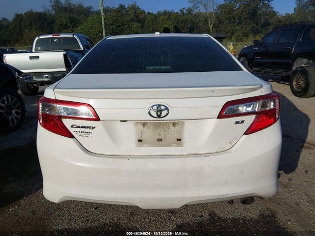 46304624 :رقم المزاد ، 4T1BF1FK5EU852233 vin ، 2014 Toyota Camry Se مزاد بيع
