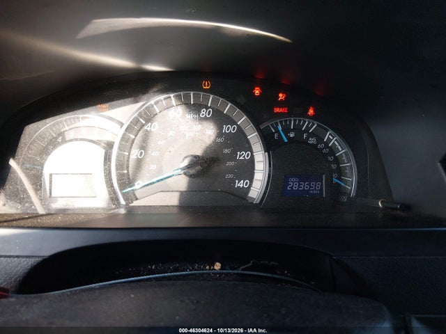 46304624 :رقم المزاد ، 4T1BF1FK5EU852233 vin ، 2014 Toyota Camry Se مزاد بيع