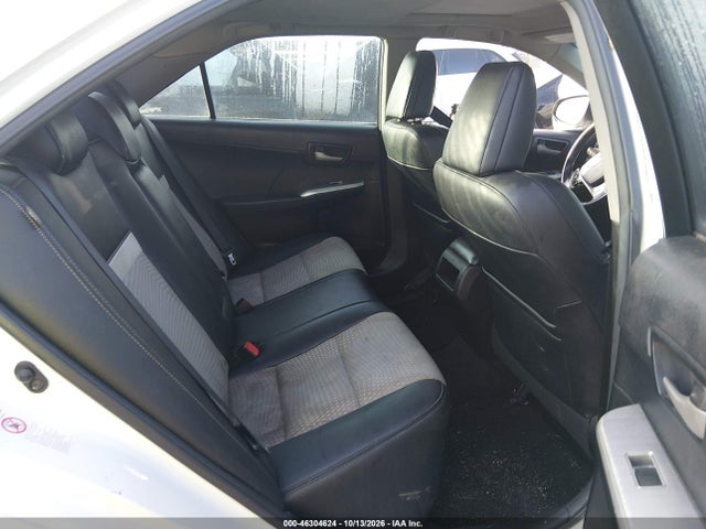 46304624 :رقم المزاد ، 4T1BF1FK5EU852233 vin ، 2014 Toyota Camry Se مزاد بيع
