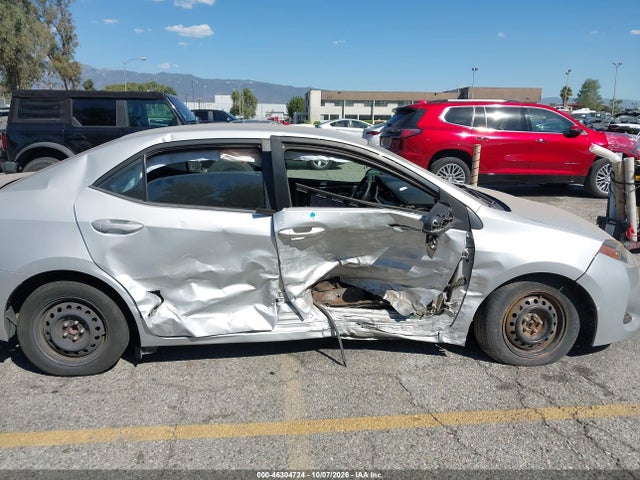 46304724 :رقم المزاد ، 2T1BURHE4JC086406 vin ، 2018 Toyota Corolla Le مزاد بيع
