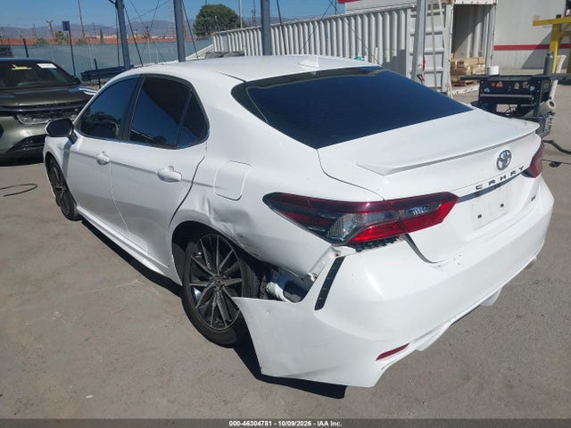 Продажа на аукционе авто 2021 Toyota Camry Se, vin: 4T1G11AK6MU513135, номер лота: 46304781