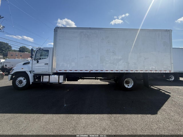 2018 Hino 338 Box Truck მანქანა იყიდება აუქციონზე, vin: 5PVNV8JV7J4S57683, აუქციონის ნომერი: 46304963