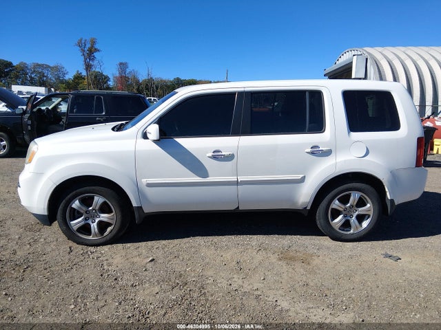 46304995 :رقم المزاد ، 5FNYF4H46FB055322 vin ، 2015 Honda Pilot Ex مزاد بيع