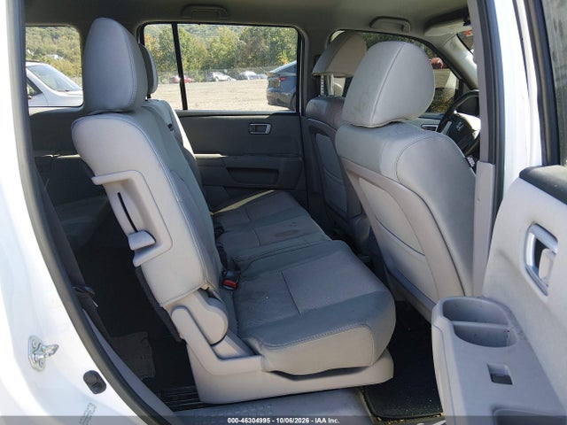 46304995 :رقم المزاد ، 5FNYF4H46FB055322 vin ، 2015 Honda Pilot Ex مزاد بيع