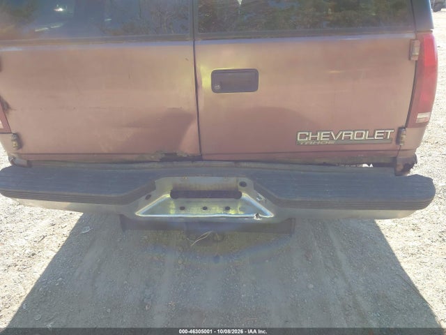1996 Chevrolet Tahoe K1500 მანქანა იყიდება აუქციონზე, vin: 1GNEK13R3TJ420812, აუქციონის ნომერი: 46305001