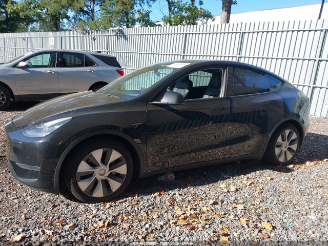 7SAYGAEE3NF365647 Tesla Model Y Long Range Dual Motor All-wheel Drive