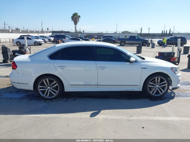 1VWDT7A35HC050782 Volkswagen Passat 1.8t R-line