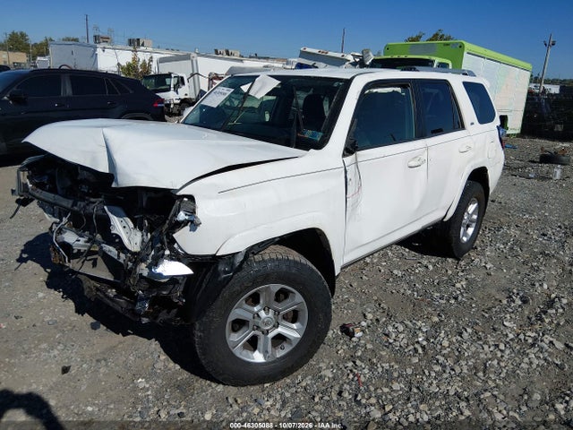 2018 Toyota 4runner Sr5 მანქანა იყიდება აუქციონზე, vin: JTEBU5JR0J5491032, აუქციონის ნომერი: 46305088