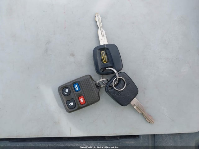 Продаж на аукціоні авто 2001 Lincoln Continental, vin: 1LNHM97V61Y715702, номер лоту: 46305125