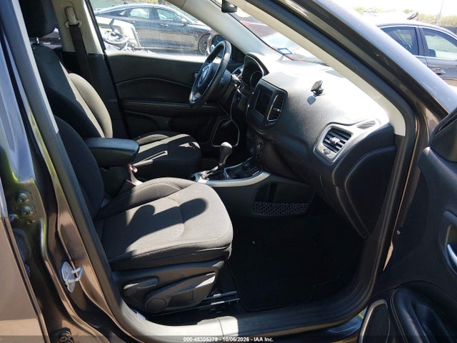 46305279 :رقم المزاد ، 3C4NJDAB4JT190917 vin ، 2018 Jeep Compass Sport 4x4 مزاد بيع
