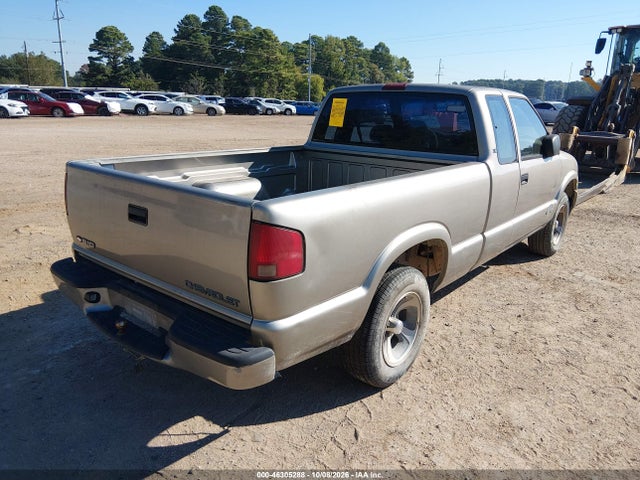 46305288 :رقم المزاد ، 1GCCS19571K125806 vin ، 2001 Chevrolet S-10 Ls مزاد بيع