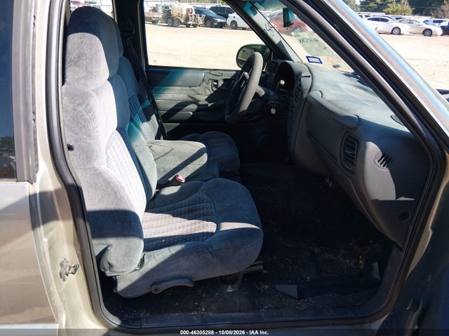 46305288 :رقم المزاد ، 1GCCS19571K125806 vin ، 2001 Chevrolet S-10 Ls مزاد بيع