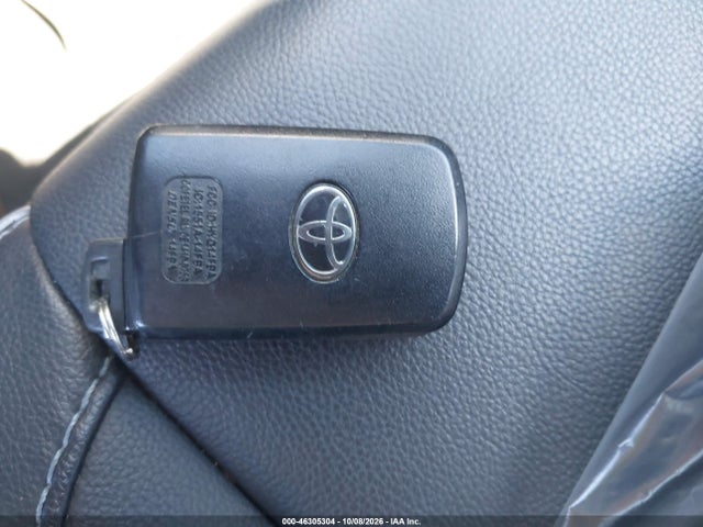 Продажа на аукционе авто 2017 Toyota Corolla Xle, vin: 5YFBURHE0HP709532, номер лота: 46305304