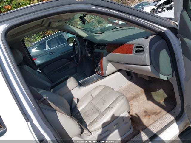 46305308 :رقم المزاد ، 1GNUKJE35AR257261 vin ، 2010 Chevrolet Suburban 1500 Lt1 مزاد بيع
