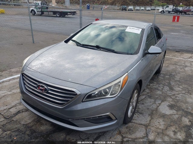 Hyundai SONATA SE 2015 5NPE24AF2FH236252 Image 2