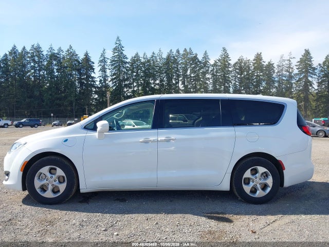 Chrysler Pacifica Hybrid Touring Plus 2017 2C4RC1H72HR837310 Image 14