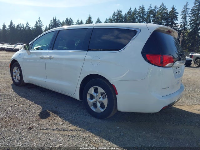 Chrysler Pacifica Hybrid Touring Plus 2017 2C4RC1H72HR837310 Image 3