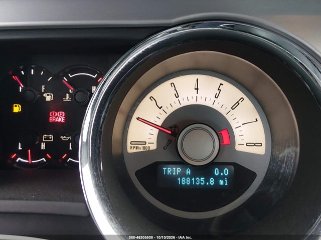 2011 Ford Mustang V6 Premium მანქანა იყიდება აუქციონზე, vin: 1ZVBP8AM1B5155292, აუქციონის ნომერი: 46305508